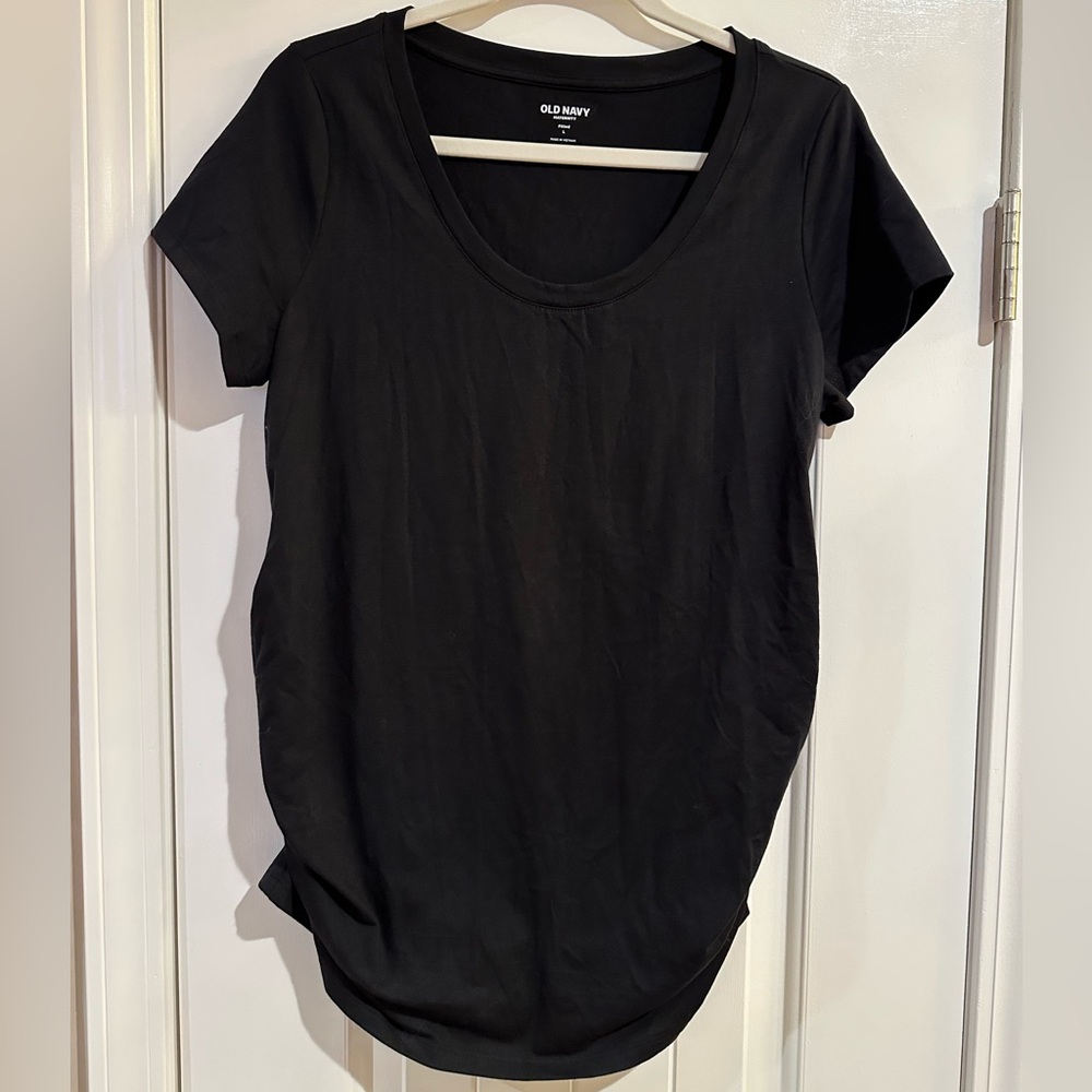 NWT Old Navy Maternity Fitted Tee - Large